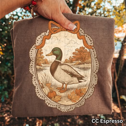 Vintage Duck Fall Comfort Colors Shirt – Cottagecore Autumn Graphic Tee