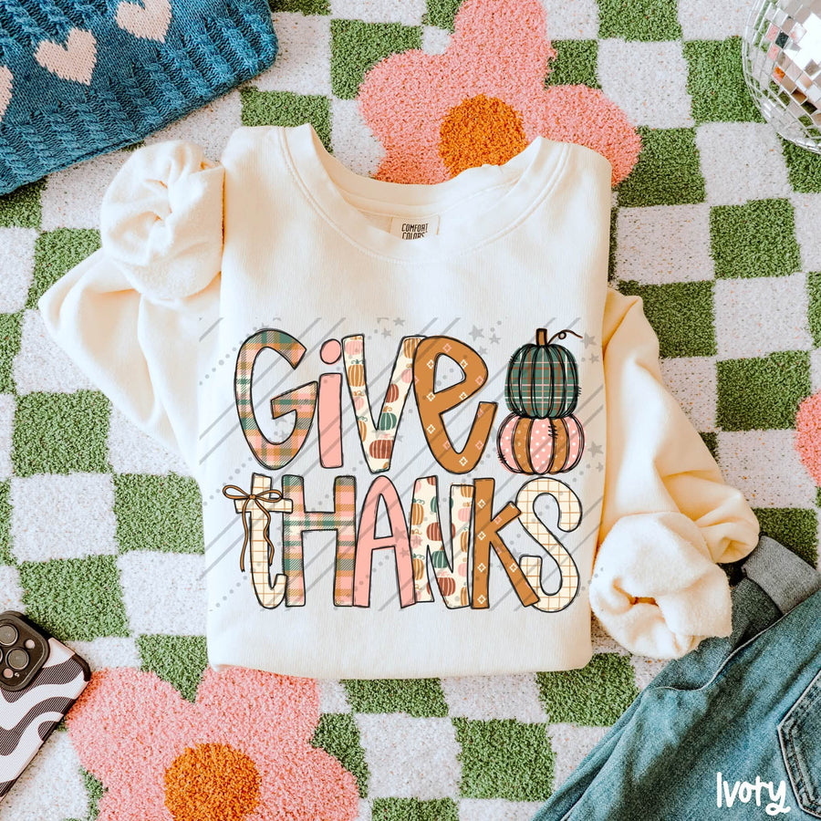 Give Thanks Fall Graphic Sweatshirt – Retro Pumpkin Thanksgiving Crewneck