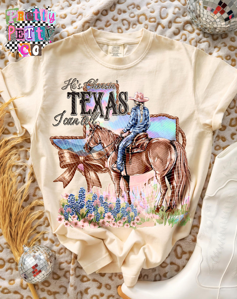 He’s Choosin’ Texas I Can Tell Shirt – Country Song Lyrics Graphic Tee for Women & Fans - Pretty Petty Co