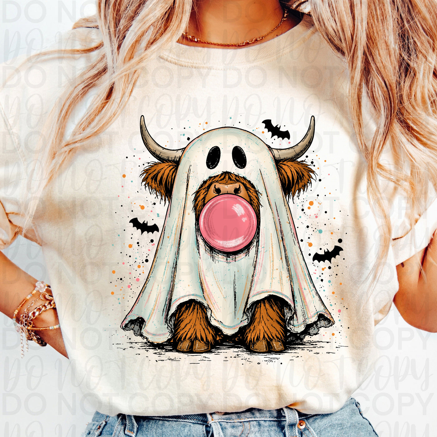 Halloween Highland Cow Ghost Shirt | Cute Spooky Cow Tee | Bubble Gum Ghost Fall Graphic T-Shirt