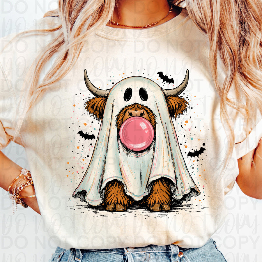 Halloween Highland Cow Ghost Shirt | Cute Spooky Cow Tee | Bubble Gum Ghost Fall Graphic T-Shirt