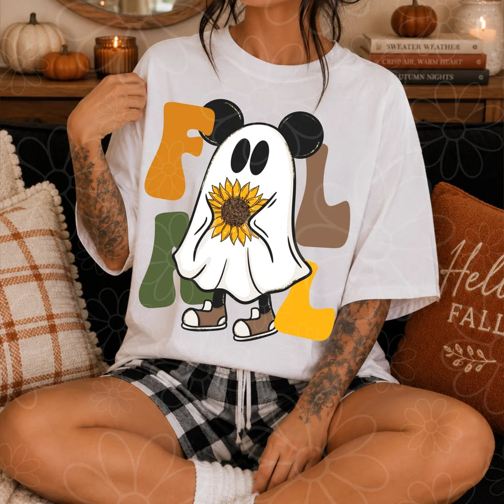 Fall Ghost Sunflower Graphic Tee | Cute Autumn Halloween Shirt | Retro Spooky Fall T-Shirt