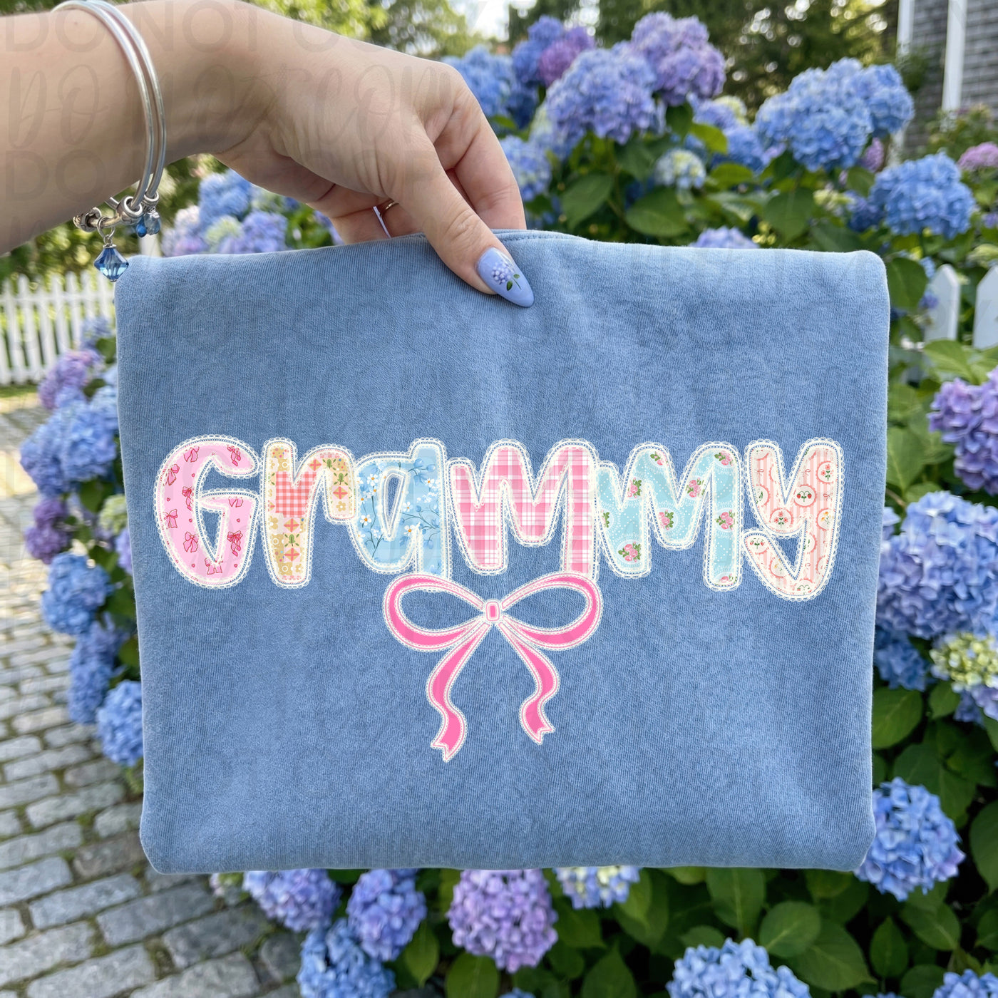 Grammy Graphic Tee | Cute Grandma Shirt | Floral Coquette Grandmother T-Shirt | Gift for Grammy