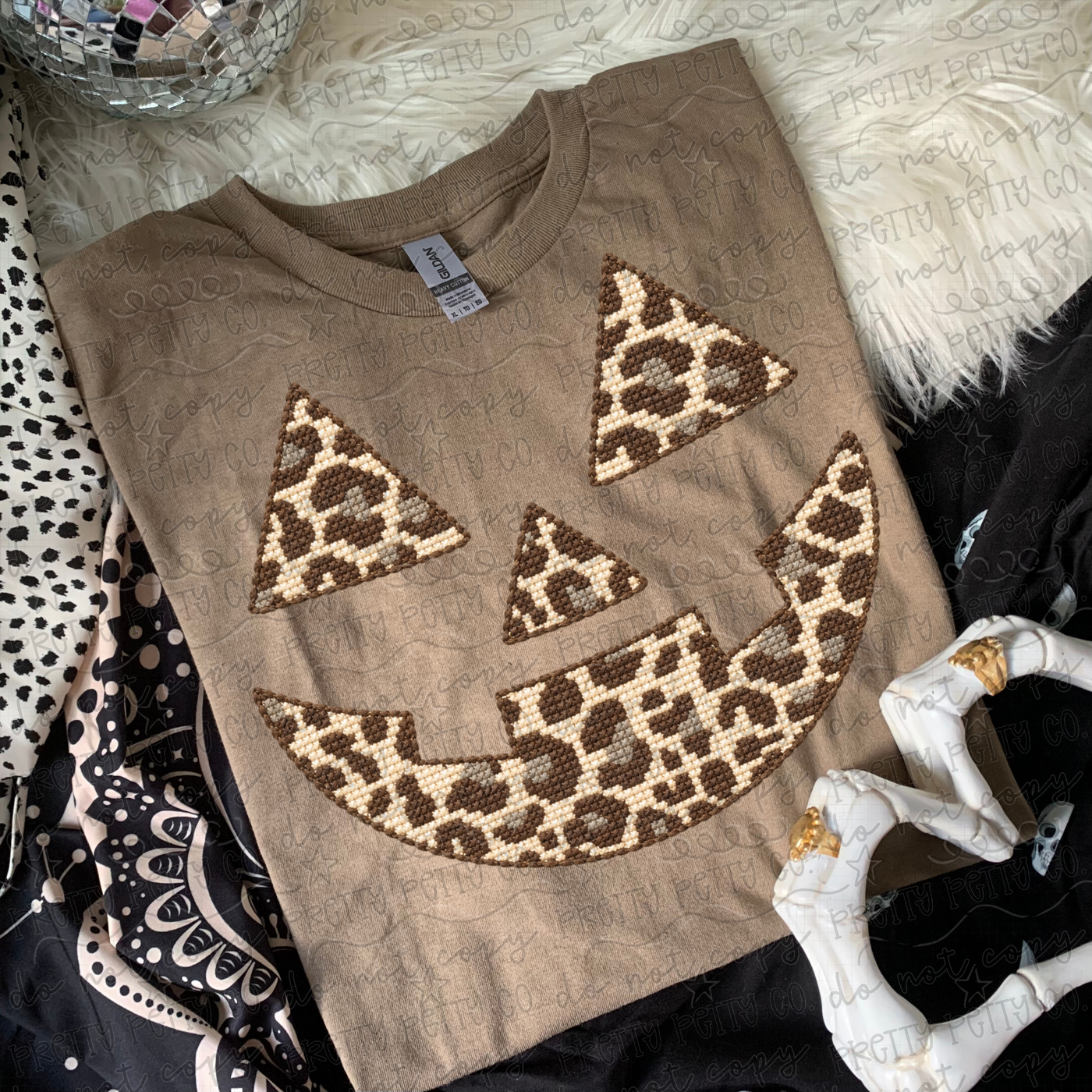 Leopard Pumpkin Face Halloween Graphic Tee | Faux Stitch Jack O Lantern Shirt | Neutral Spooky Fall Tee