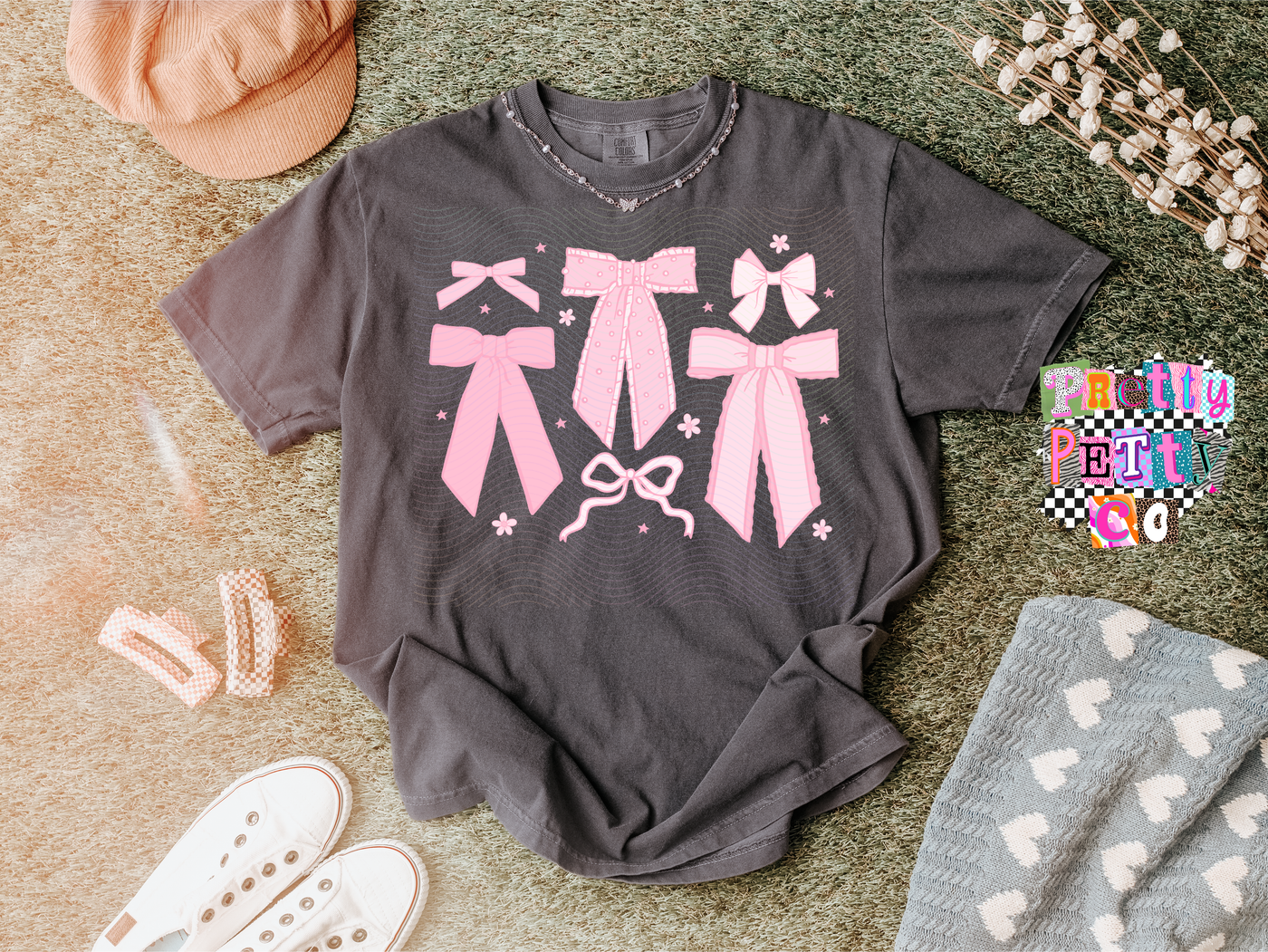 Coquette Pink Bows Graphic Tee – Aesthetic Bow Shirt, Feminine Soft Girl T-Shirt, Trendy Boutique Top - Pretty Petty Co