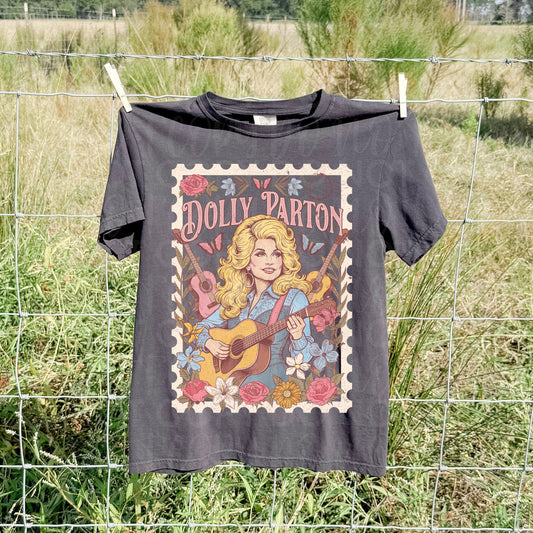 Retro Country Queen Graphic Tee Comfort Colors Shirt, Western Music Icon Vibes, Vintage Cowgirl Aesthetic, Trendy Boutique Style, Adult & Youth Sizes