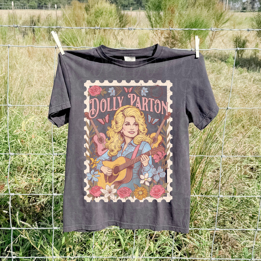 Retro Country Queen Graphic Tee Comfort Colors Shirt, Western Music Icon Vibes, Vintage Cowgirl Aesthetic, Trendy Boutique Style, Adult & Youth Sizes - Pretty Petty Co