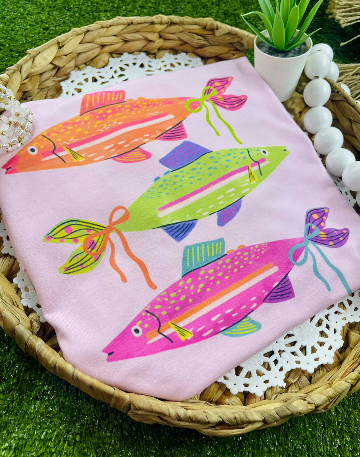 Fish and Bows (Gildan Tee) - Pretty Petty Co