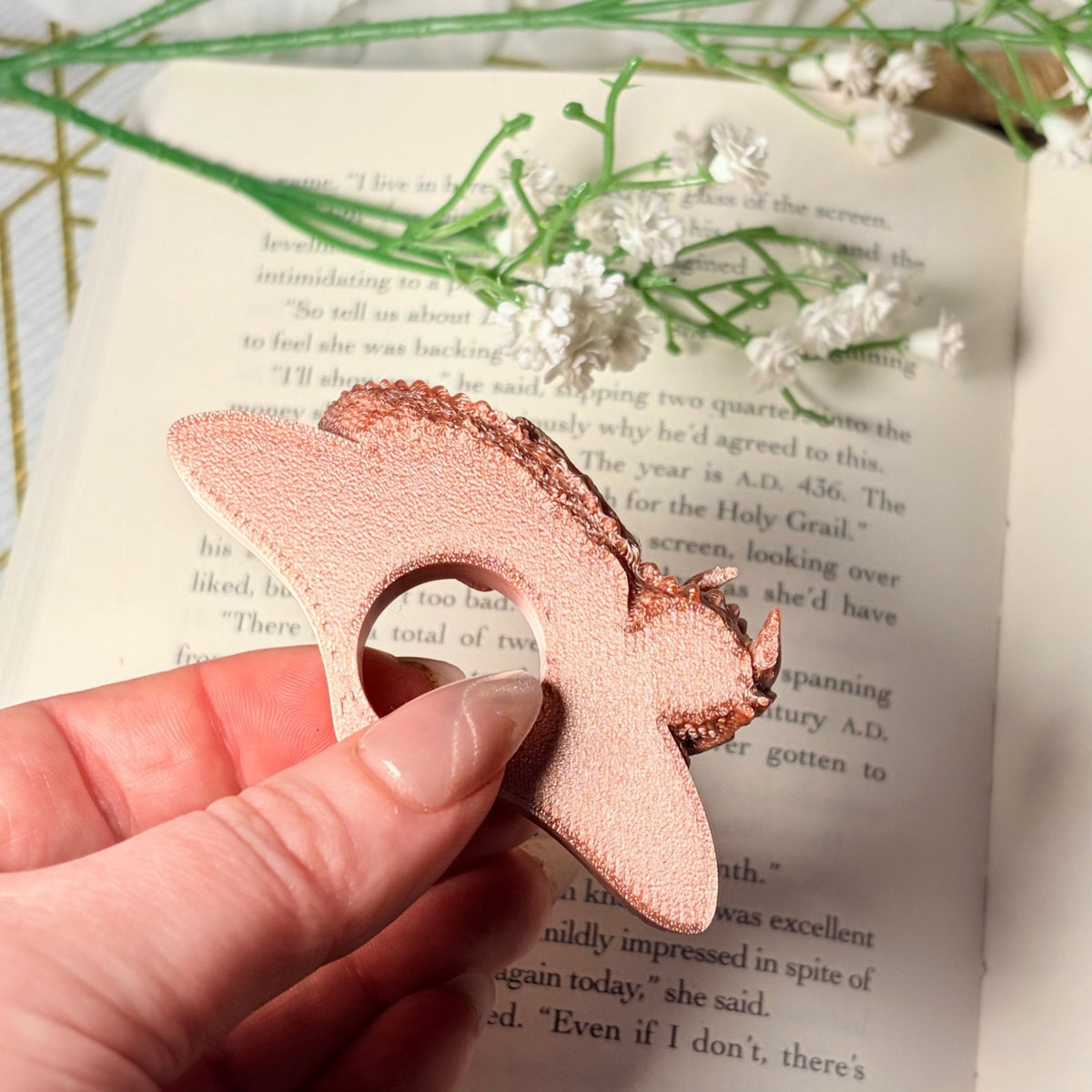 Cute Dragon 3d Printed Thumb Book Holder - Pretty Petty Co