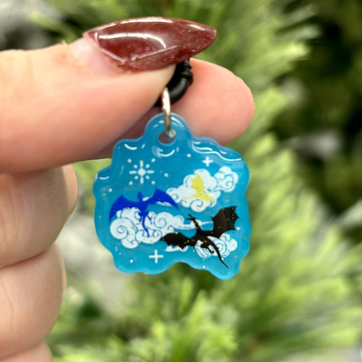 Fourth Wing Inspired Dragons Glow in the Dark Sparkle Double Sided USB-C Dust Plug Kindle Charm - Pretty Petty Co