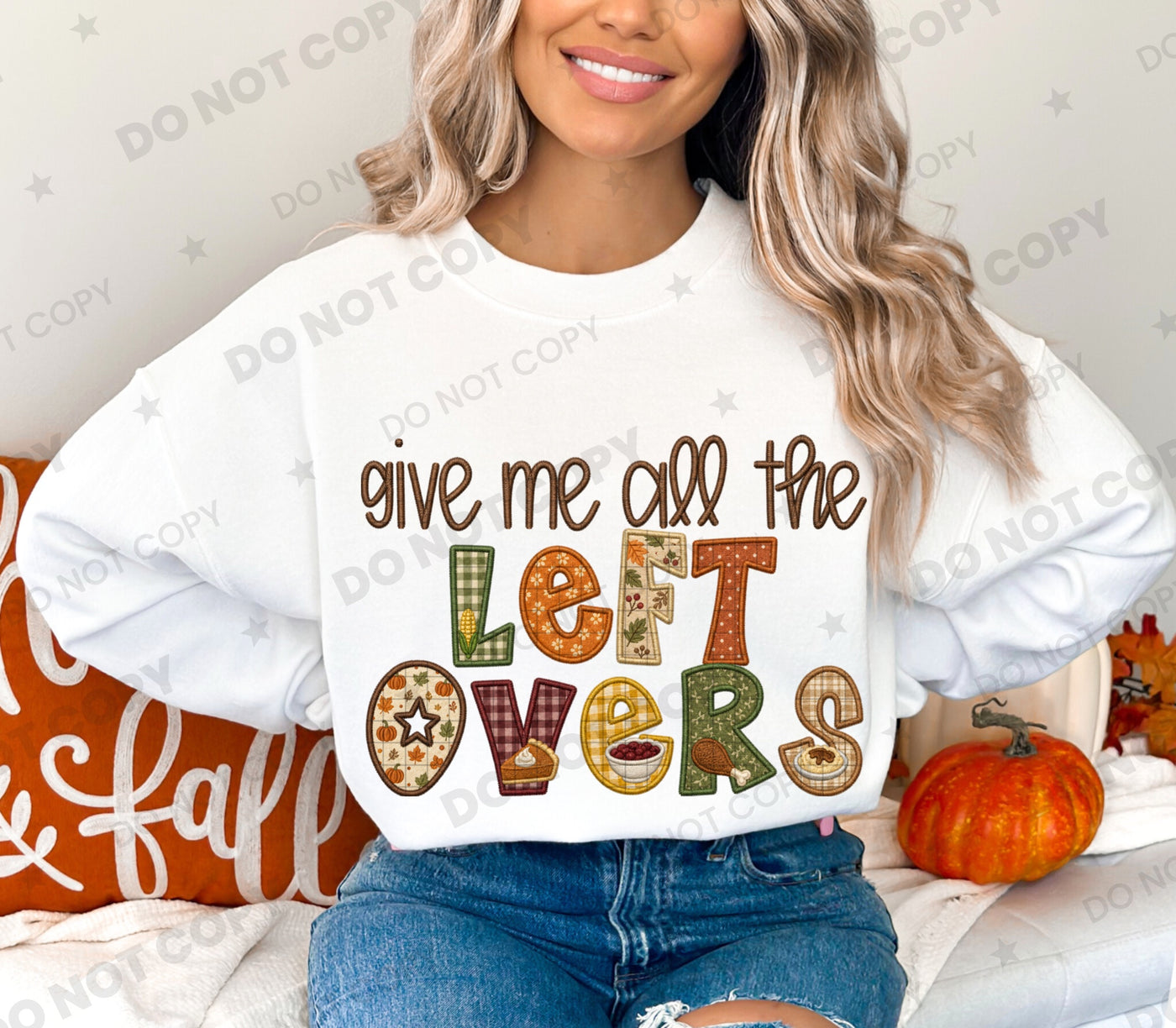 Give Me All the Leftovers Thanksgiving Graphic Tee – Funny Turkey Day Shirt