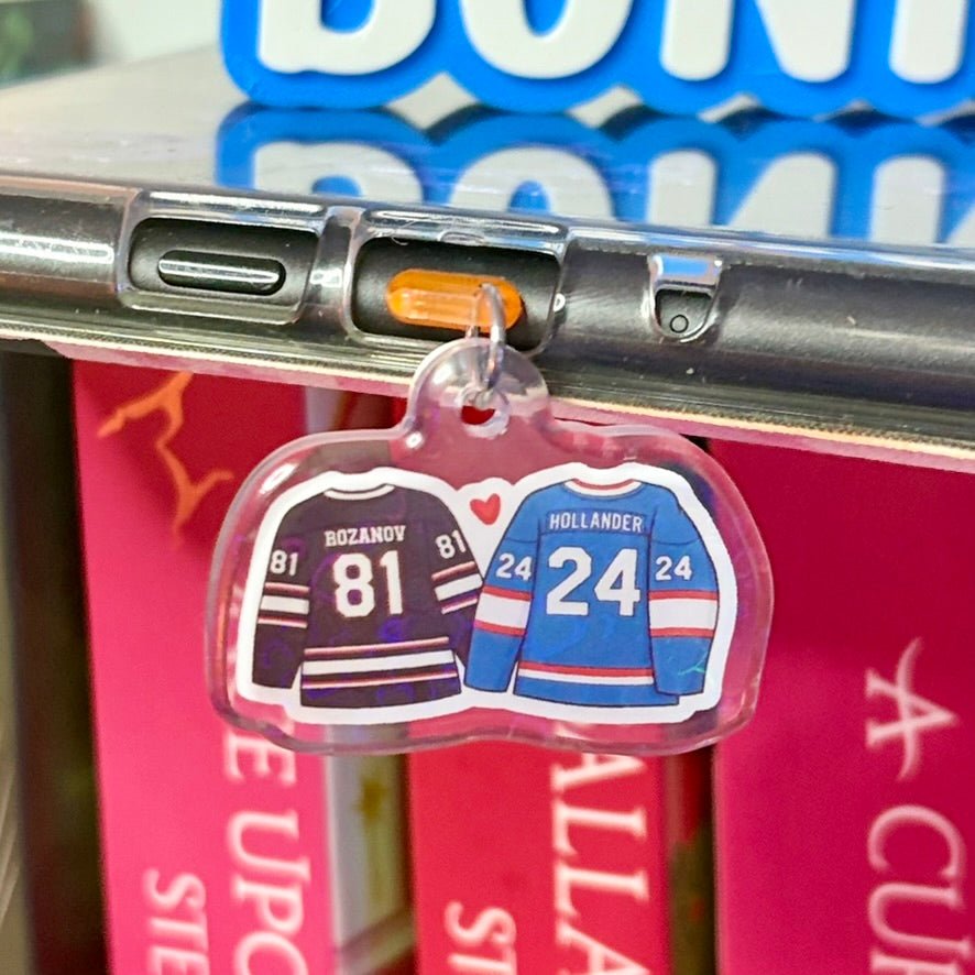 Hockey Boys USB-C Kindle Charm